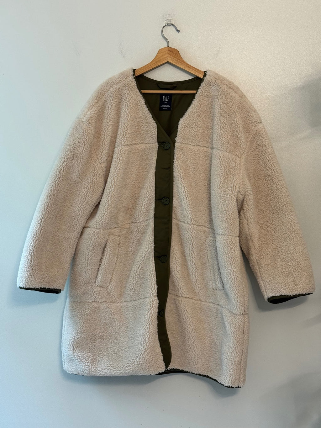 GAP Women’s XXL Sherpa Coat Ivory Olive Green Jacket, Cabincore, Gorpcore