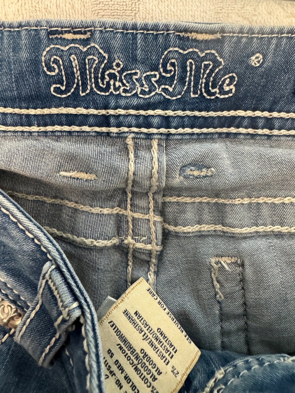 Miss Me Skinny Jeans Medium Wash Size 30
