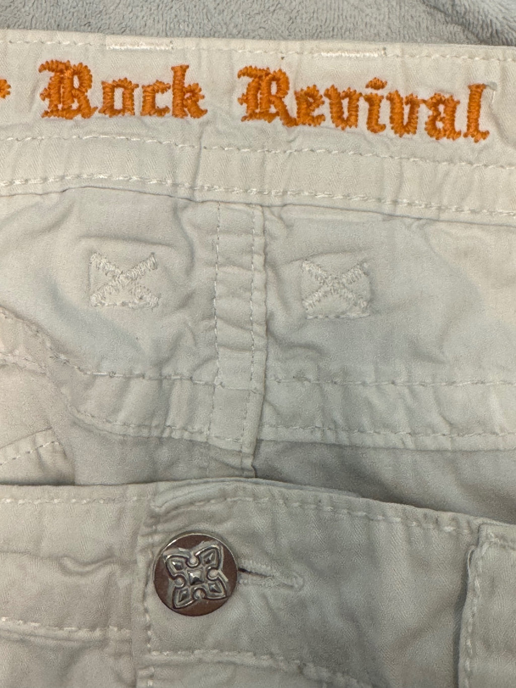 Rock Revival Classic cargo shorts size 40, edgy, distressed, loose, streetwear