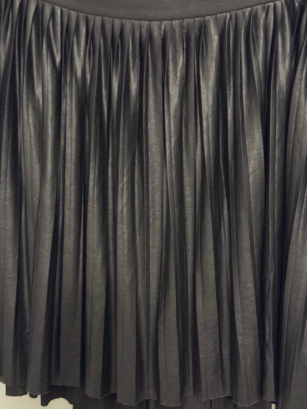 Torrid Size 1 Black Faux Leather Pleated Skirt Plus Size A-Line Midi whimsigoth