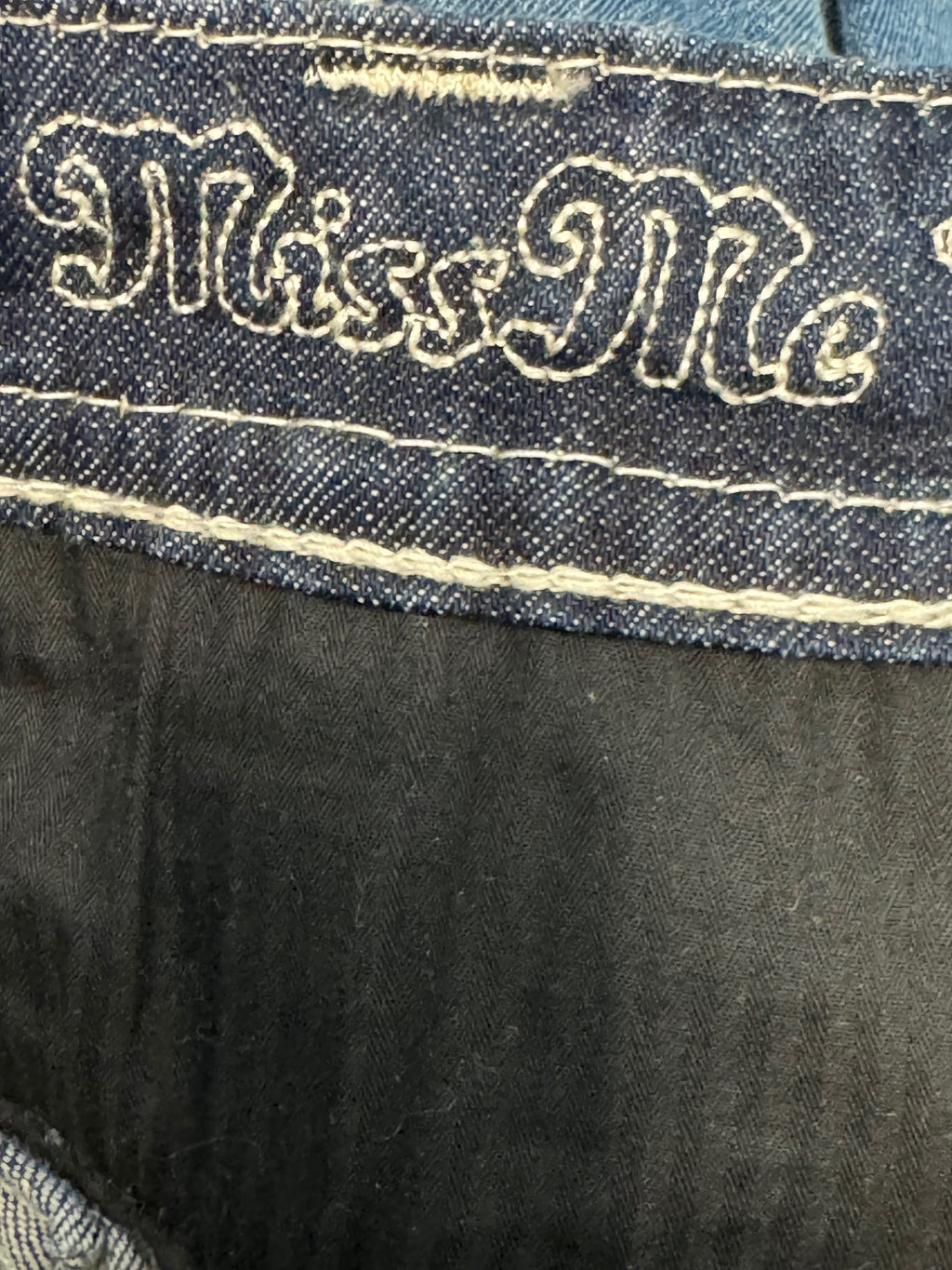 Miss Me Jeans Women’s 29 Easy Boot Rhinestone Flap Pocket Denim 33 Inseam
