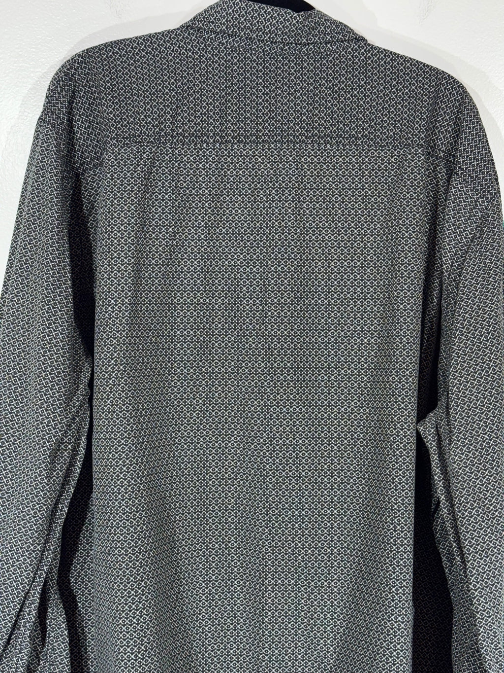 Express Slim Soft Wash Men's Shirt XXL Tall Long Black and White Patterned