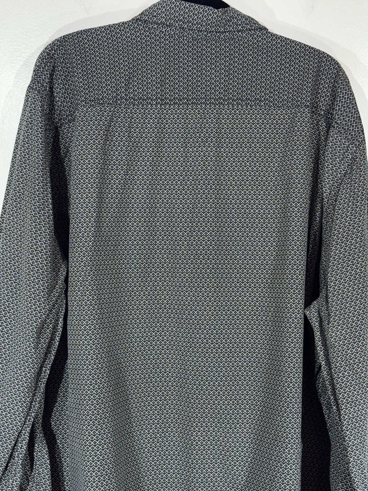 Express Slim Soft Wash Men's Shirt XXL Tall Long Black and White Patterned