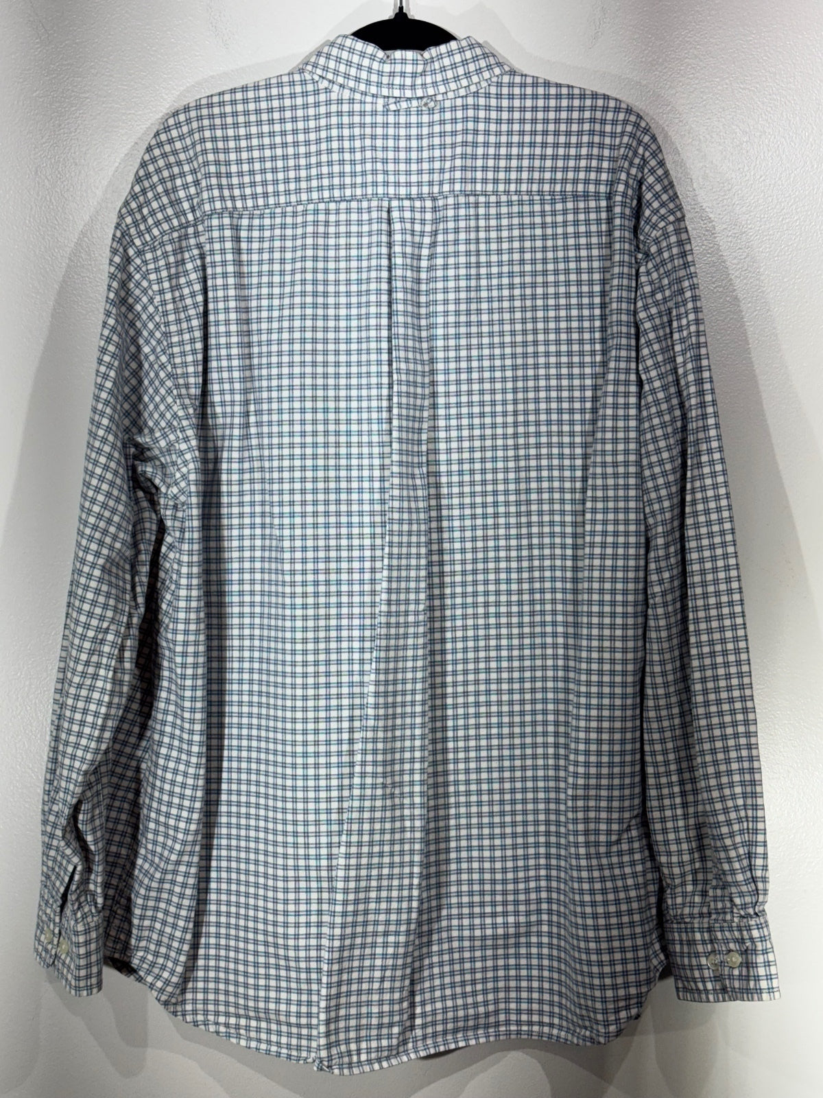 Eddie Bauer Men's XL Blue and White Checkered Button-Up Shirt