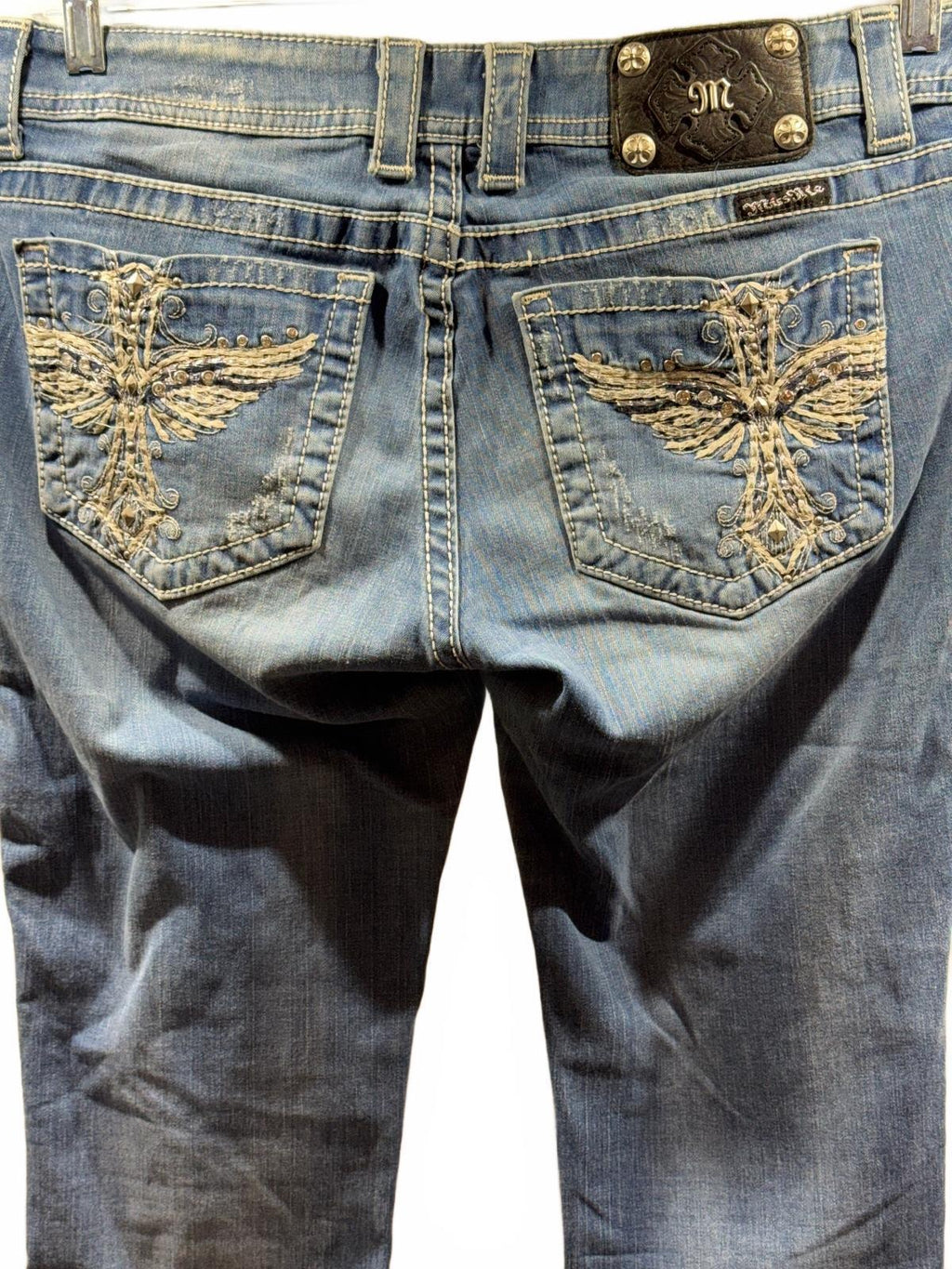 Miss Me Women's Medium Wash Skinny Jeans with Embroidered Back Pockets
