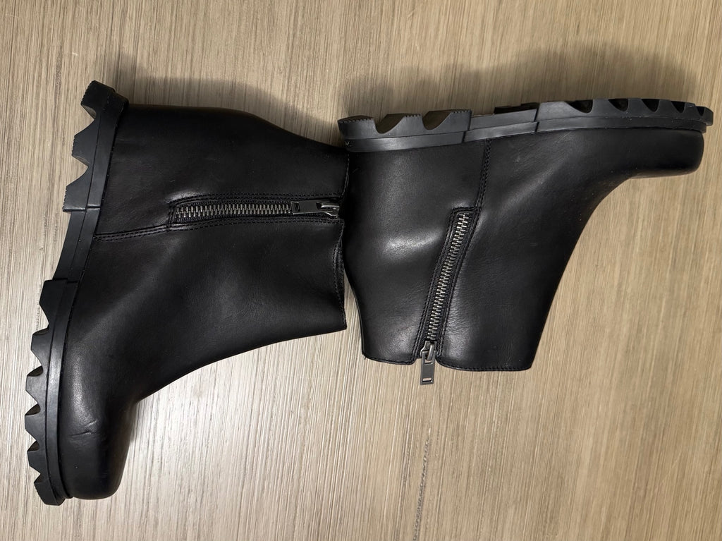 Sorel Women's Black Leather Ankle Boots Size 9.5