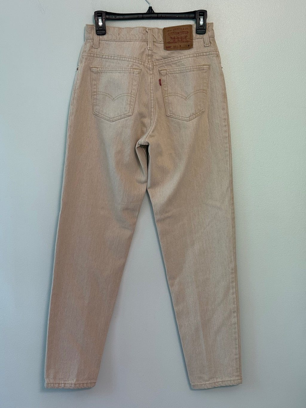 Levi's 550 Relaxed Fit Tapered Leg Jeans in Beige, Size 7 Medium