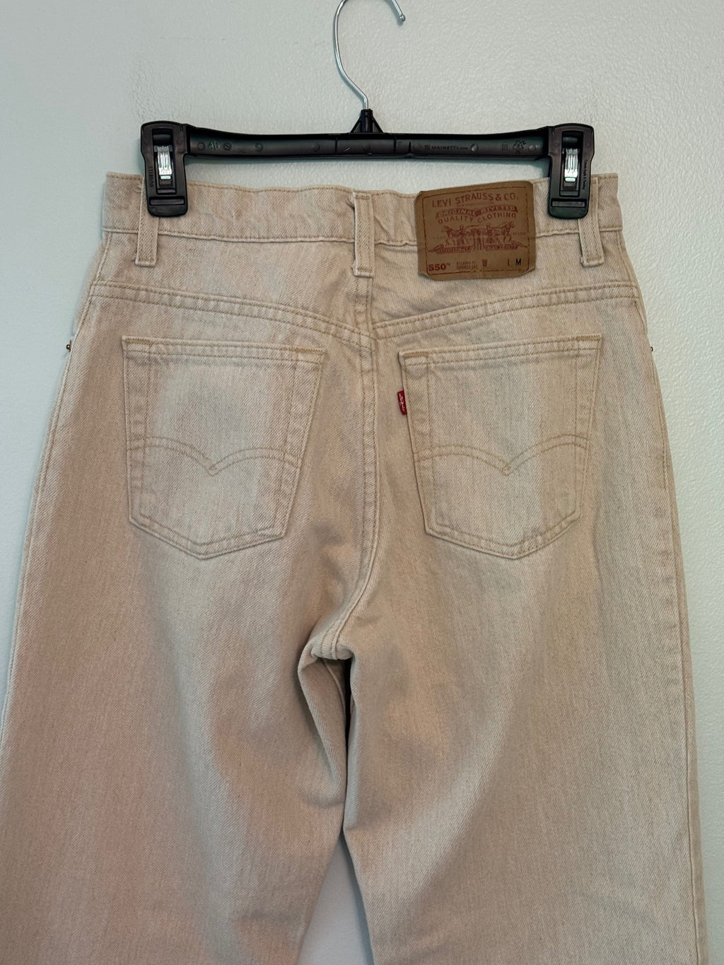 Levi's 550 Relaxed Fit Tapered Leg Jeans in Beige, Size 7 Medium