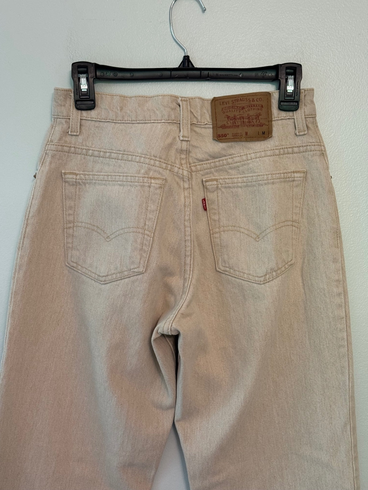 Levi's 550 Relaxed Fit Tapered Leg Jeans in Beige, Size 7 Medium