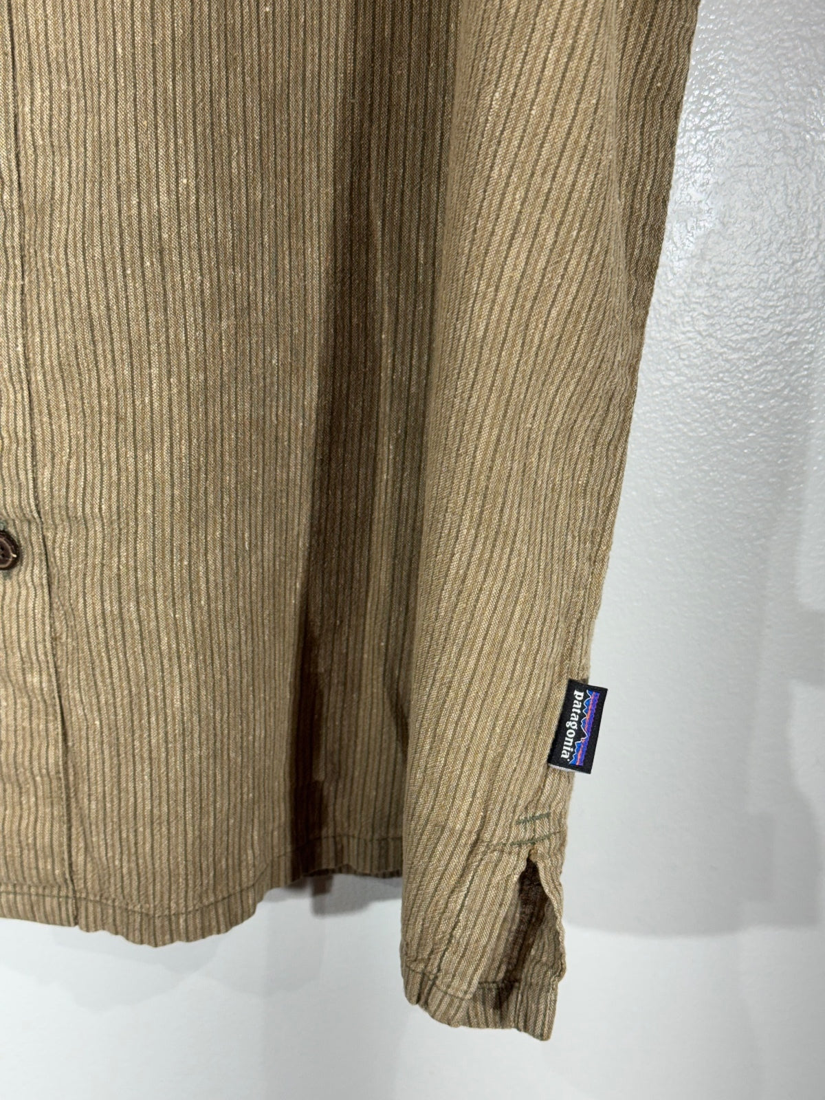 Patagonia XL Brown Striped Short Sleeve Button-Up Shirt