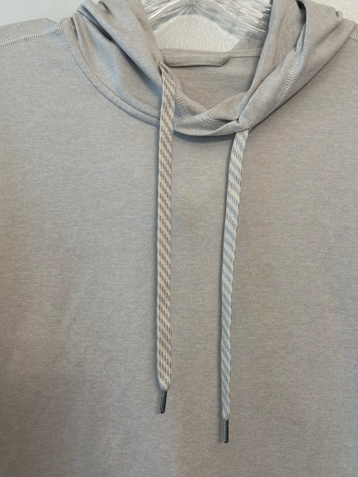 Vuori Halo Essential Hoodie Women’s S Light Heather Gray