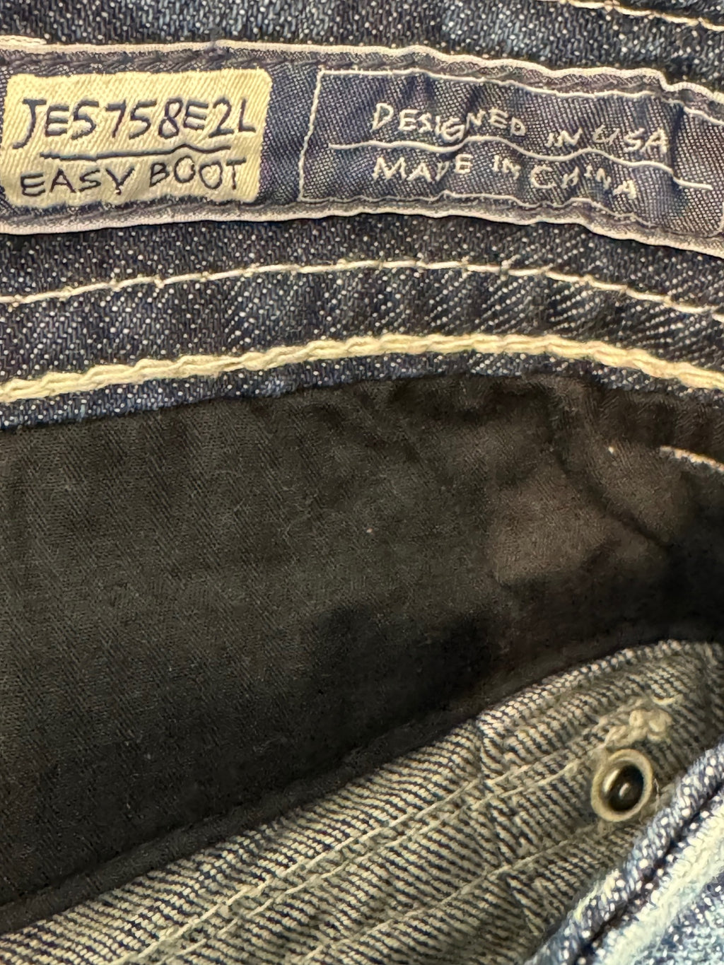 Miss Me Jeans Women’s 29 Easy Boot Rhinestone Flap Pocket Denim 33 Inseam