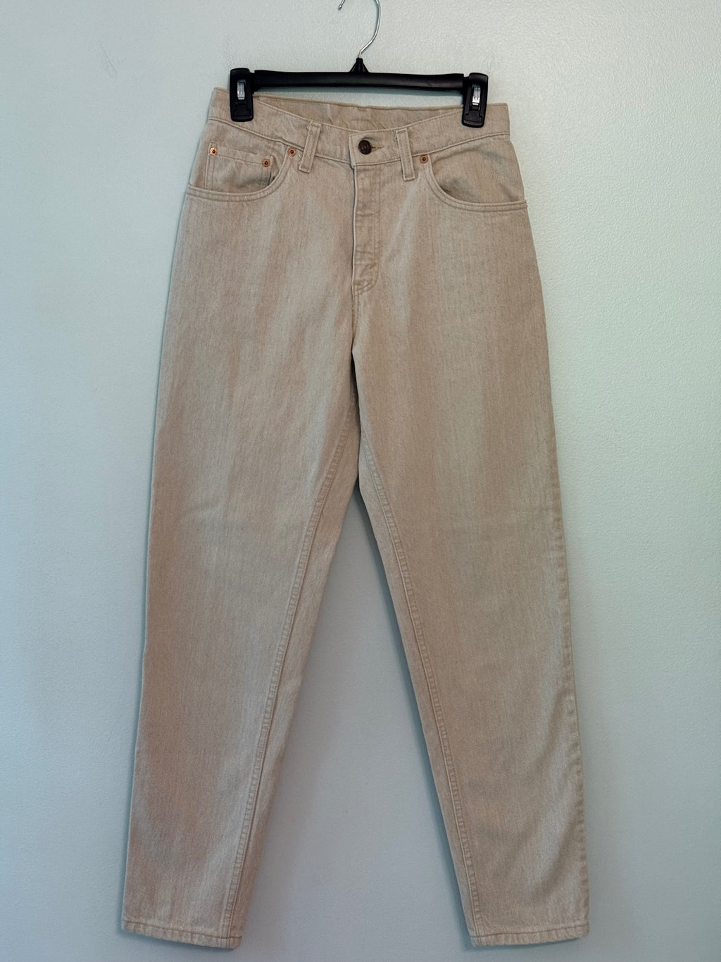 Levi's 550 Relaxed Fit Tapered Leg Jeans in Beige, Size 7 Medium