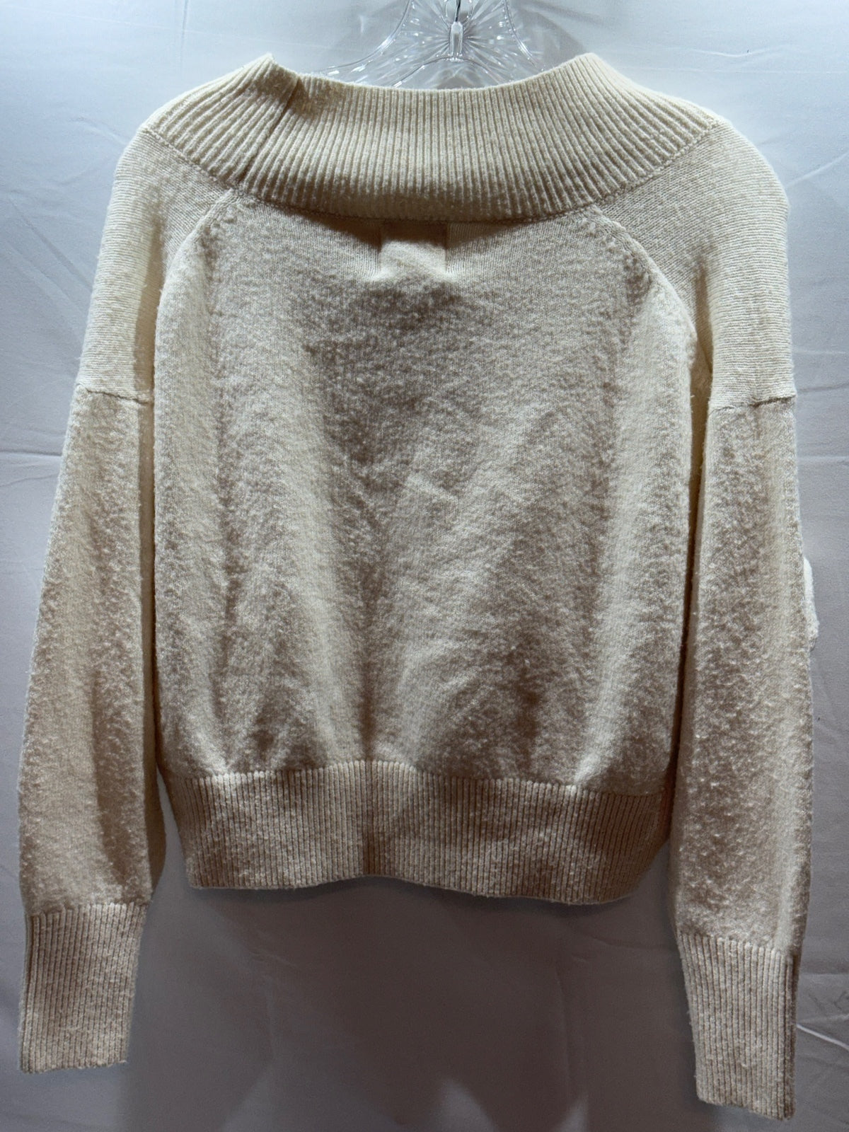 SOHO & STELLA Cream V-Neck Pullover Sweater XS