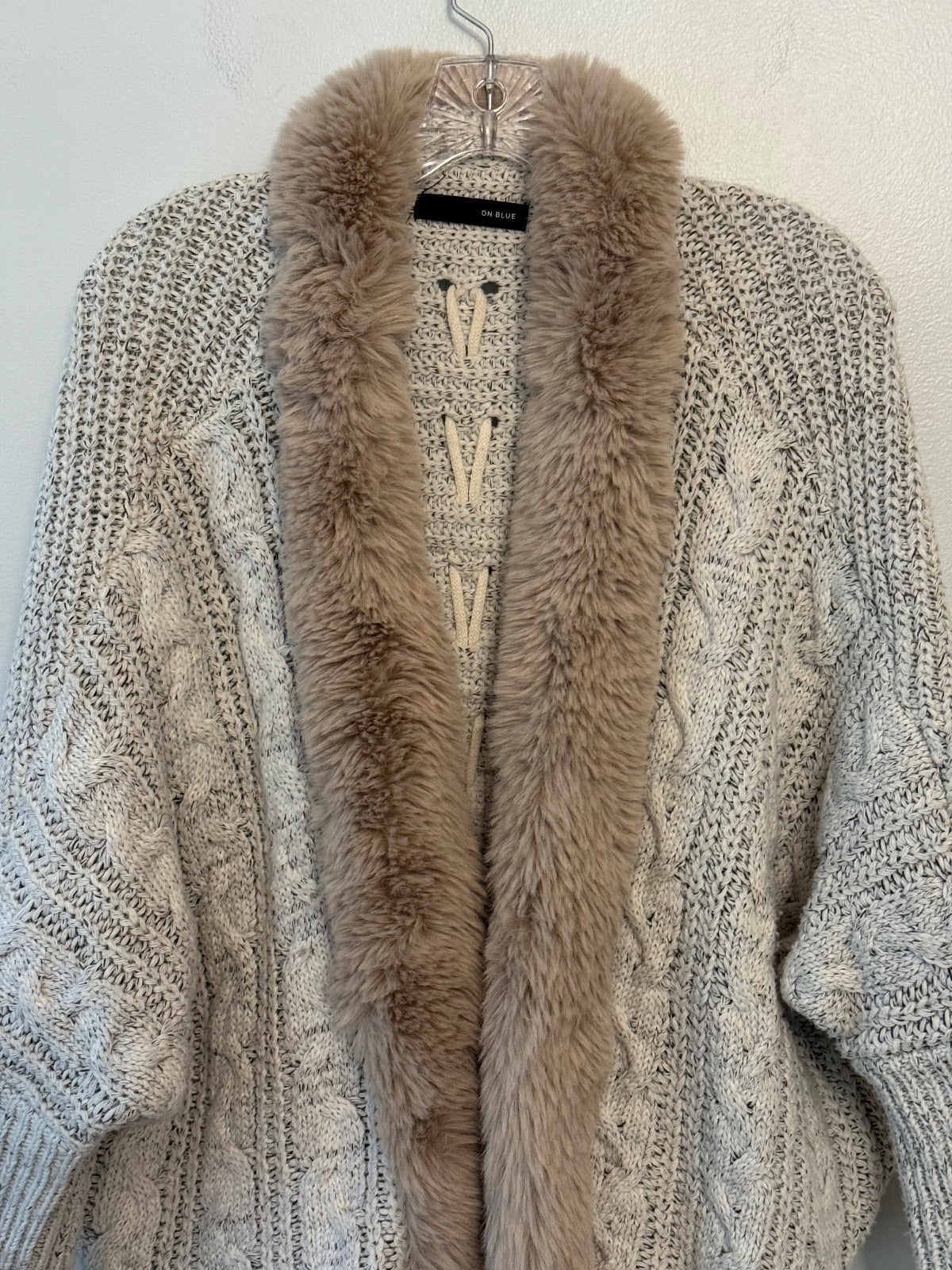 ON BLUE Women’s M Cable Knit Cardigan Faux Fur Collar Lace Up Back Boho Oatmeal