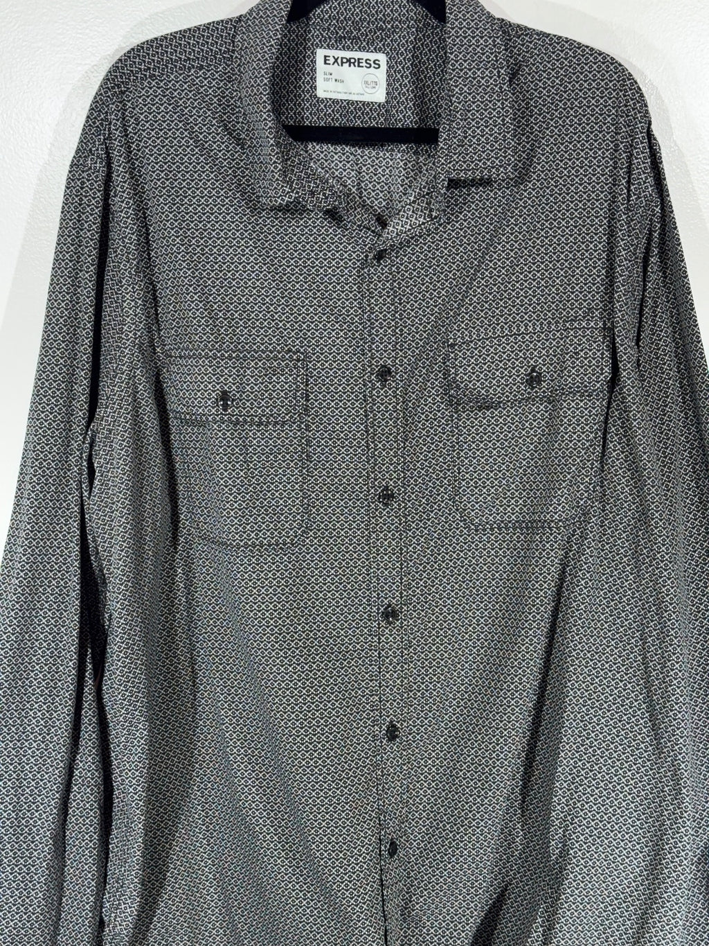 Express Slim Soft Wash Men's Shirt XXL Tall Long Black and White Patterned