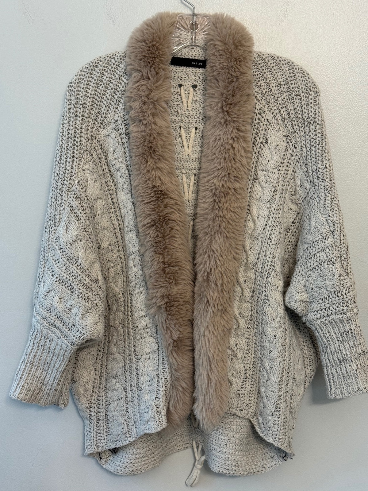 ON BLUE Women’s M Cable Knit Cardigan Faux Fur Collar Lace Up Back Boho Oatmeal