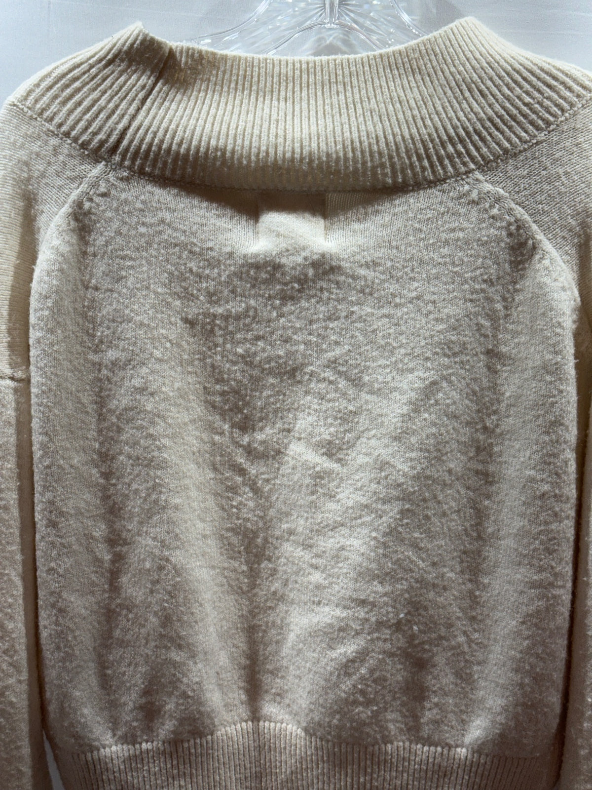 SOHO & STELLA Cream V-Neck Pullover Sweater XS