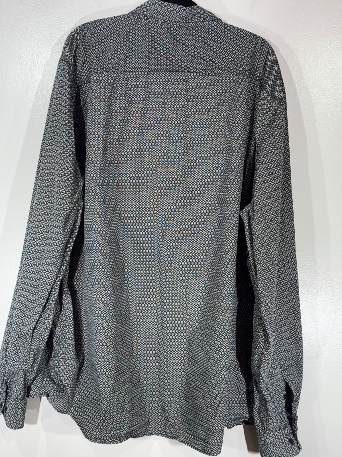 Express Slim Soft Wash Men's Shirt XXL Tall Long Black and White Patterned