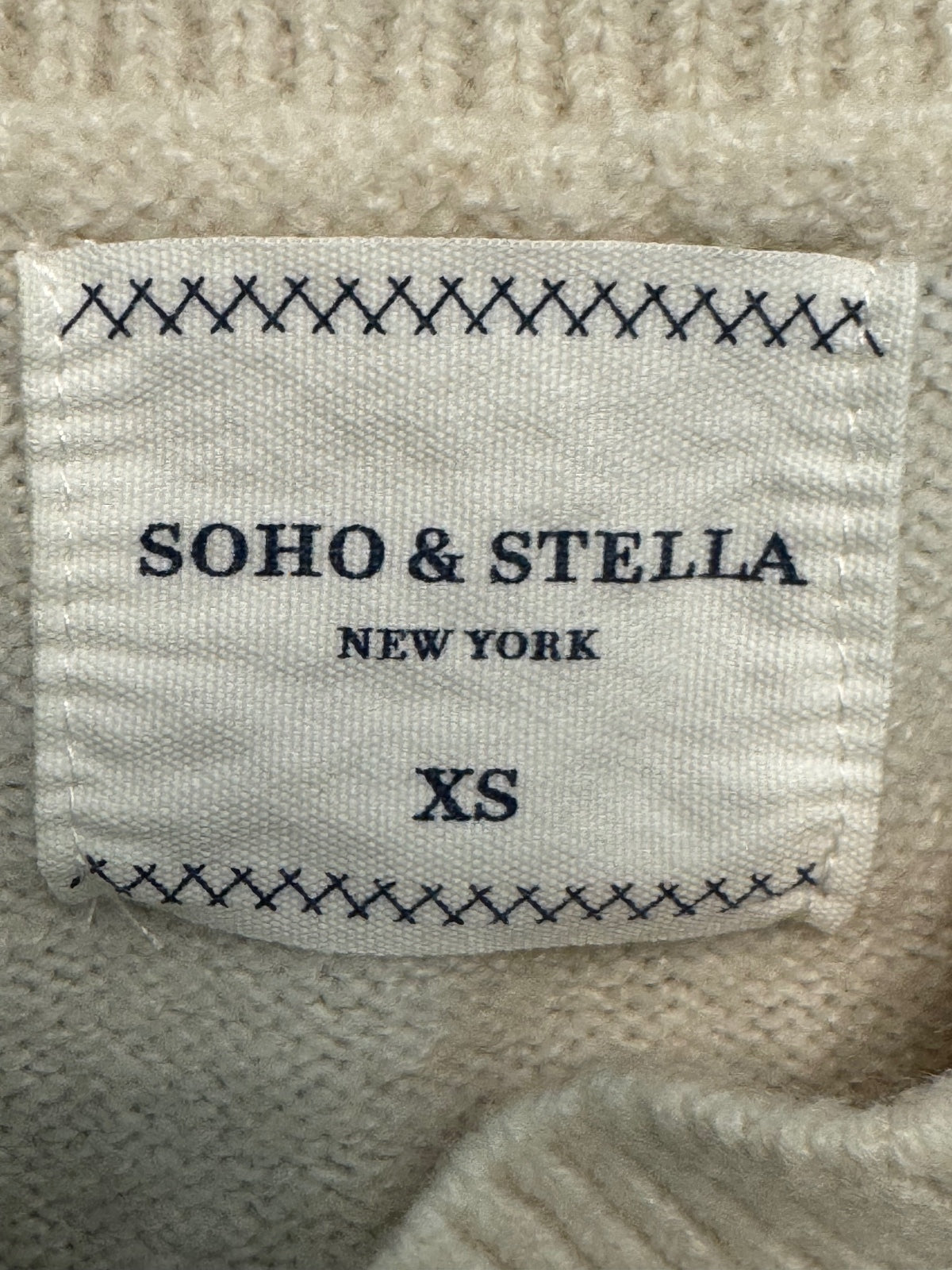 SOHO & STELLA Cream V-Neck Pullover Sweater XS