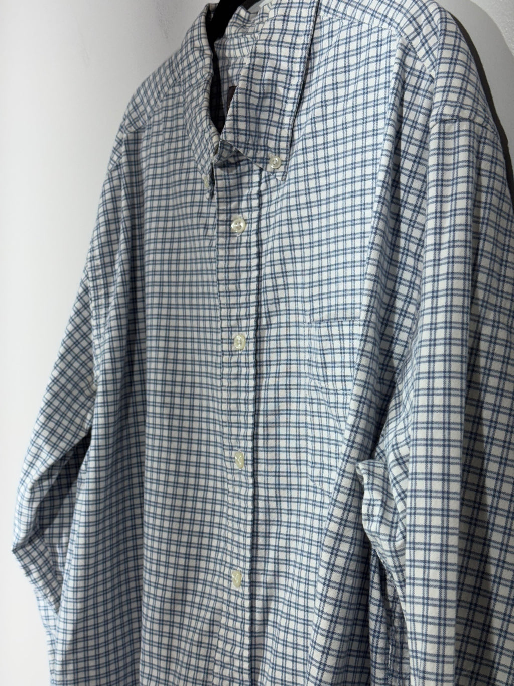Eddie Bauer Men's XL Blue and White Checkered Button-Up Shirt